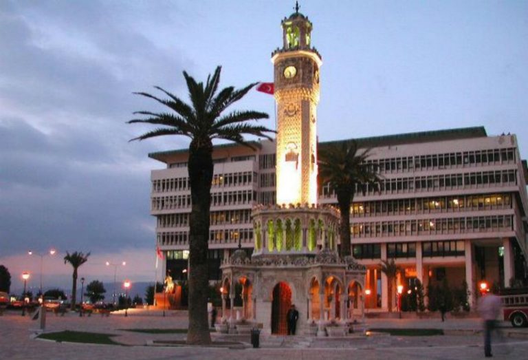 İzmir’in en uzun kulesine otel yatırımı