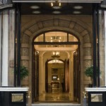 luxury_hotel_london_the_stafford_entrance-942-515×284